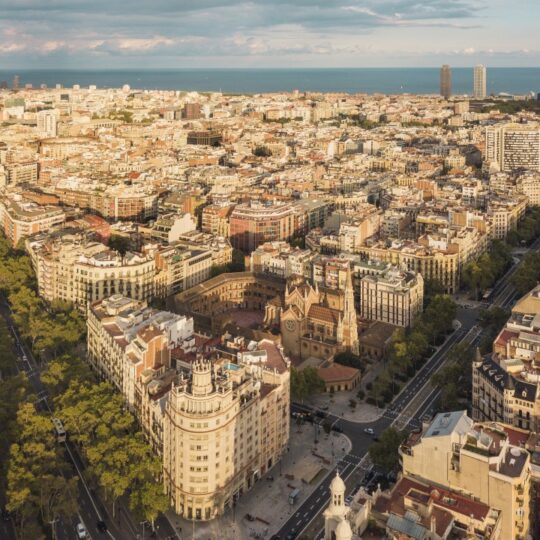 https://educacioncomprometida2026.es/wp-content/uploads/2025/05/DJI_0314b-540x540.jpg